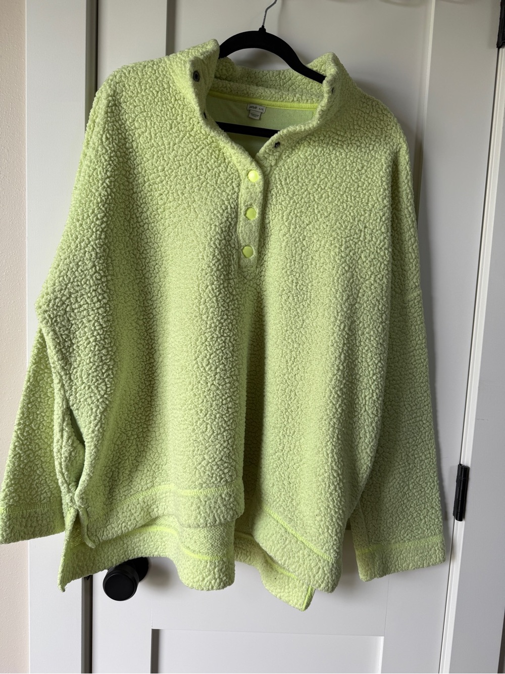 Aerie Sherpa Pullover Buttons Neon XL